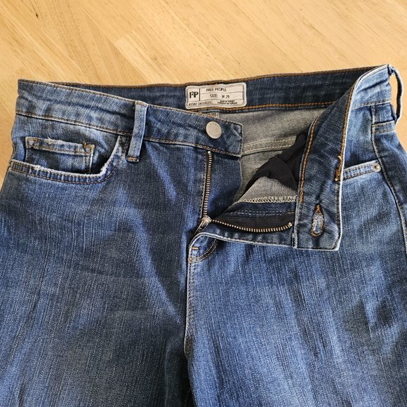 Free People Straight Cropped Jeans Raw Hem - Blue - size 29 - EUC - Picture 6 of 11